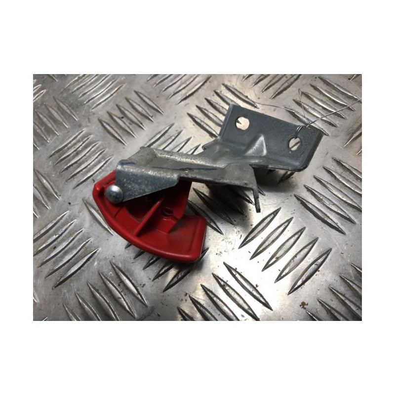 Poignee d'ouverture de capot VOLVO V 50 PHASE 2 BREAK d’occasion
