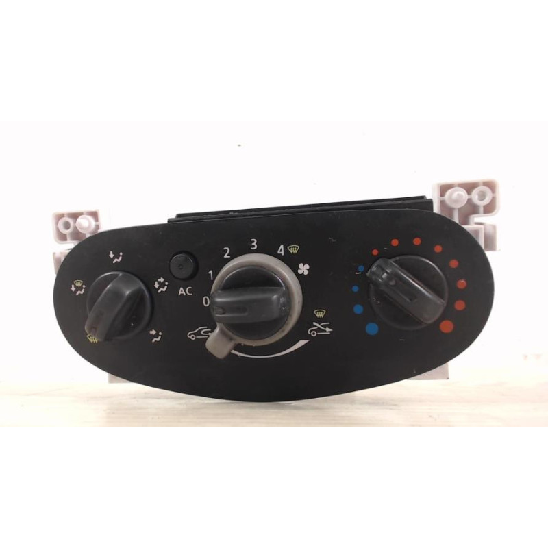 Commande chauffage DACIA SANDERO 1 d’occasion