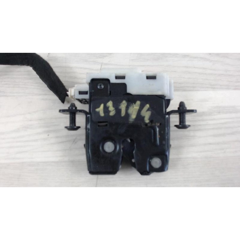 Serrure de coffre RENAULT CLIO 3 PHASE 1 BREAK d’occasion