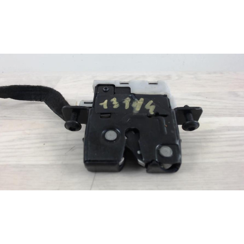 Serrure de coffre RENAULT CLIO 3 PHASE 1 BREAK d’occasion