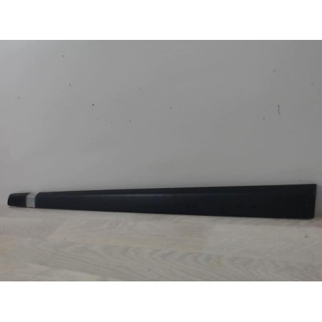 Baguette de porte avant gauche RENAULT CLIO 3 PHASE 1 d’occasion