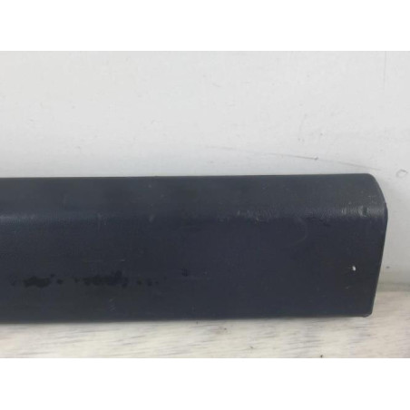 Baguette de porte avant gauche RENAULT CLIO 3 PHASE 1 d’occasion