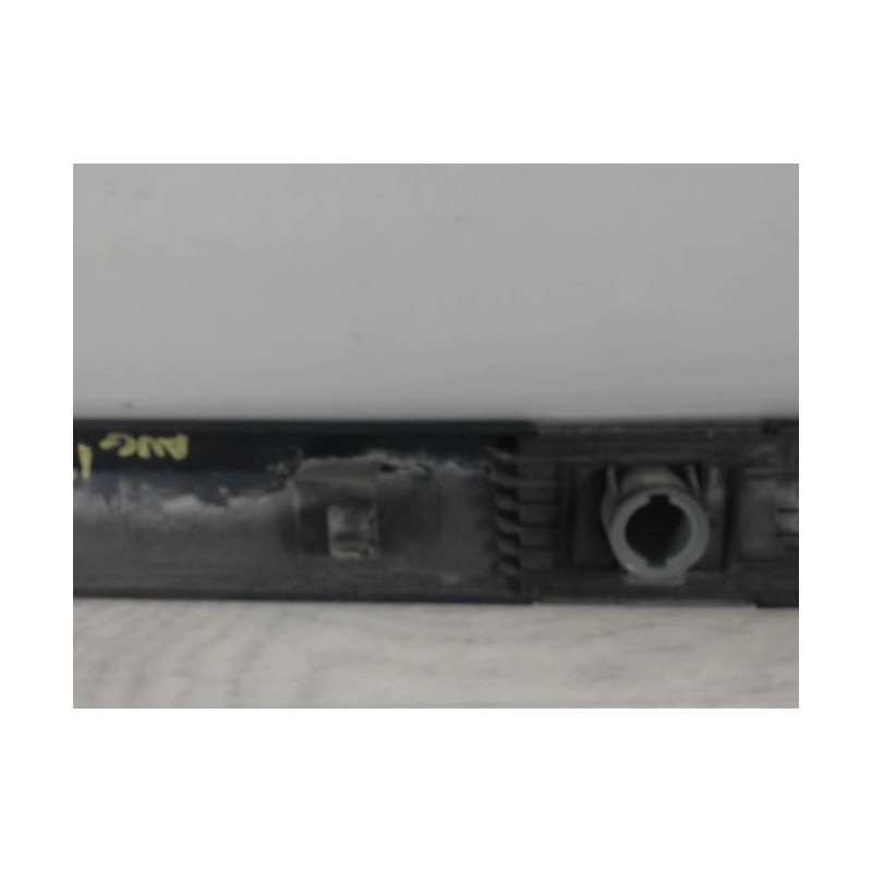 Baguette de porte avant gauche RENAULT CLIO 3 PHASE 1 d’occasion