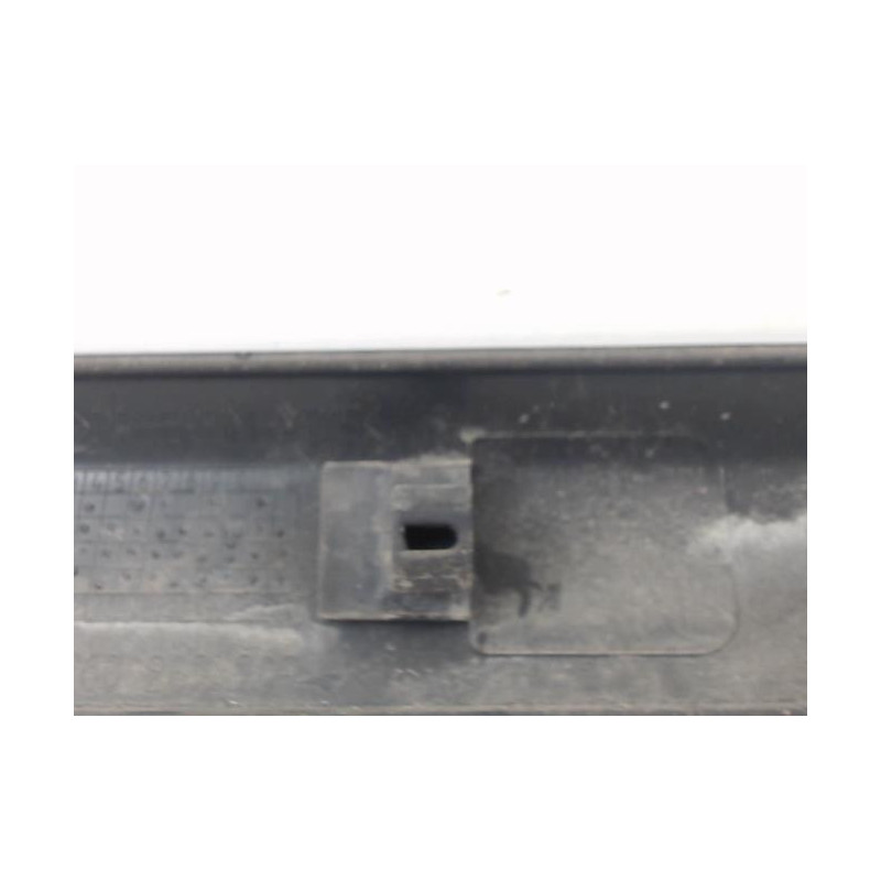 Baguette de porte avant gauche RENAULT CLIO 3 PHASE 1 d’occasion