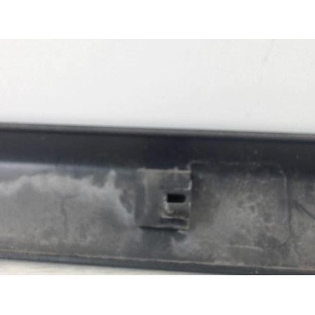 Baguette de porte avant gauche RENAULT CLIO 3 PHASE 1 d’occasion