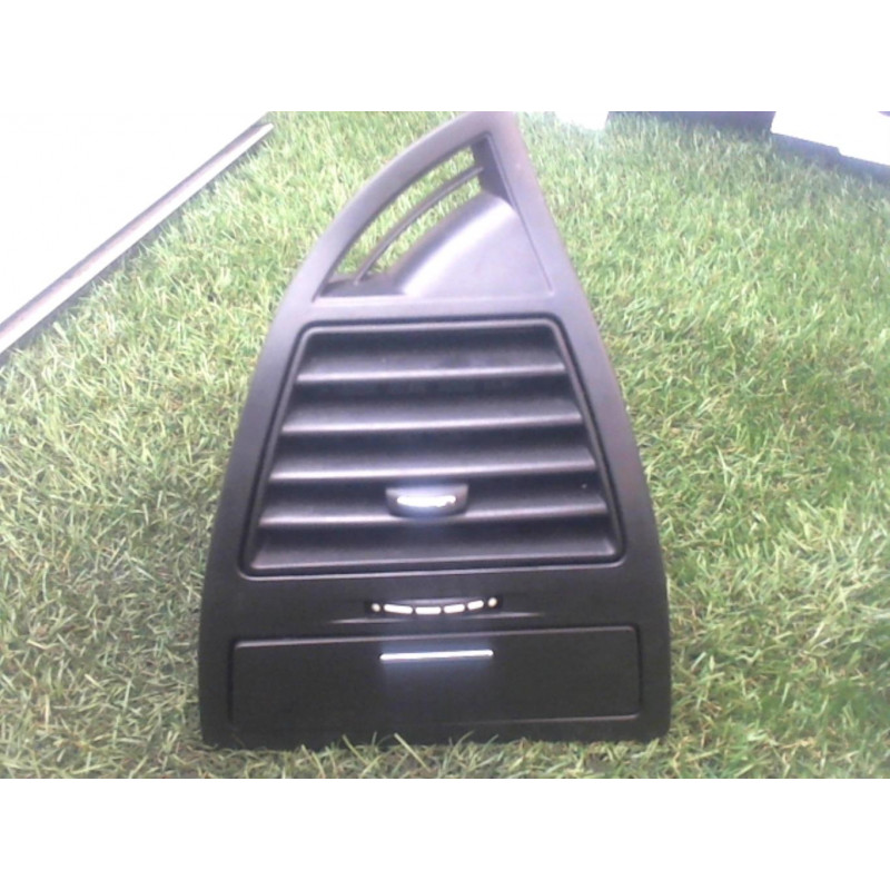 Aerateur tableau de bord avant droit CITROEN C4 COUPE d’occasion