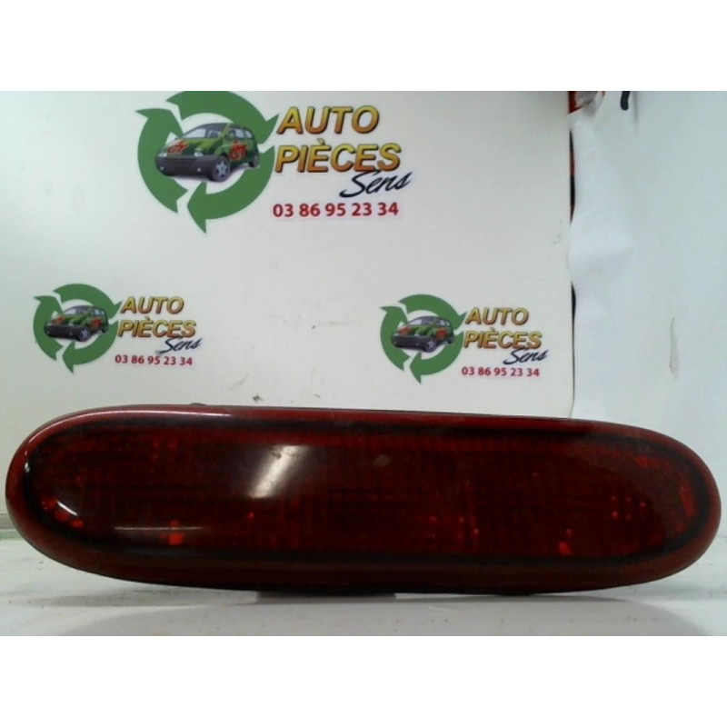 Feu arriere stop central RENAULT CLIO 1 PHASE 3 d’occasion