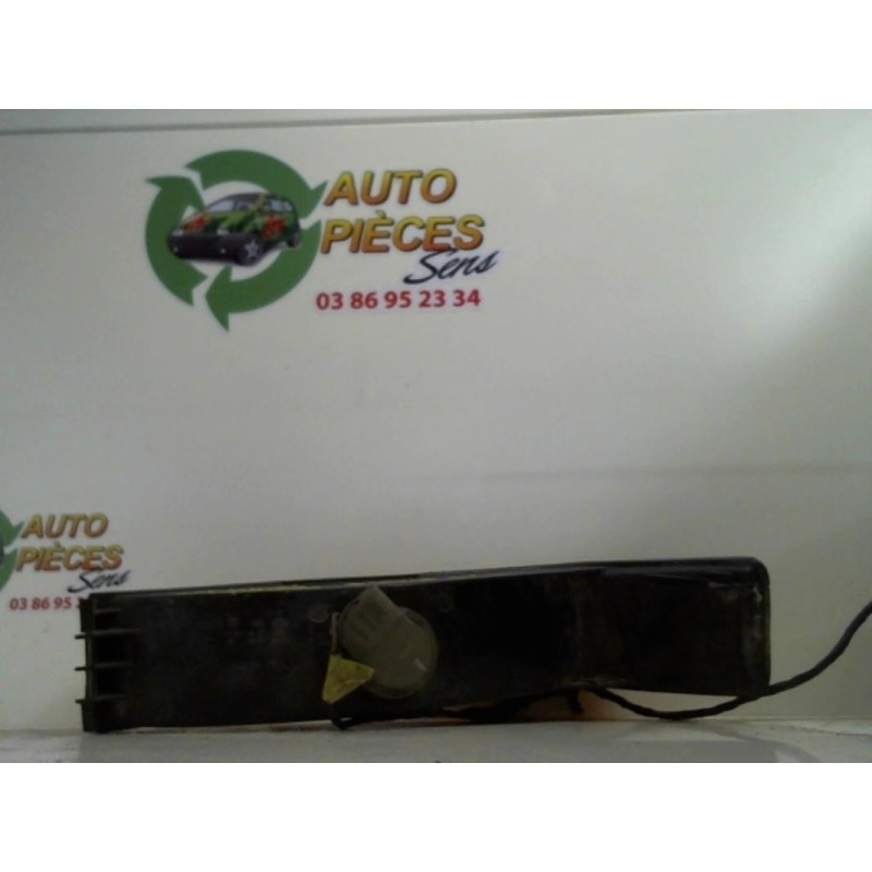 Optique avant secondaire gauche (feux)(clignotant) JEEP CHEROKEE 1 PHASE 2 d’occasion