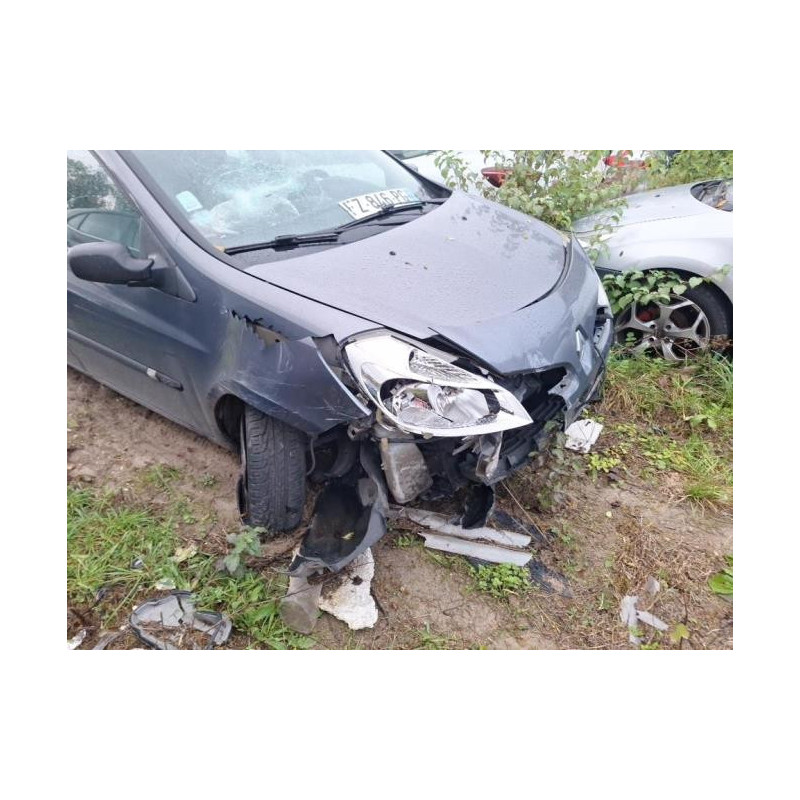 Feu arriere principal gauche (feux) Renault CLIO III d’occasion