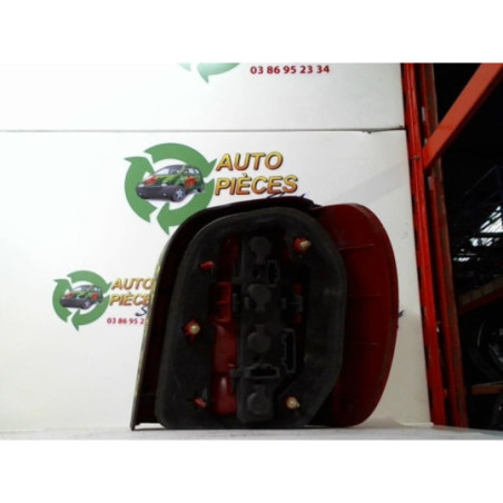 Feu arriere principal gauche (feux) VOLKSWAGEN POLO IV 6N2 . d’occasion
