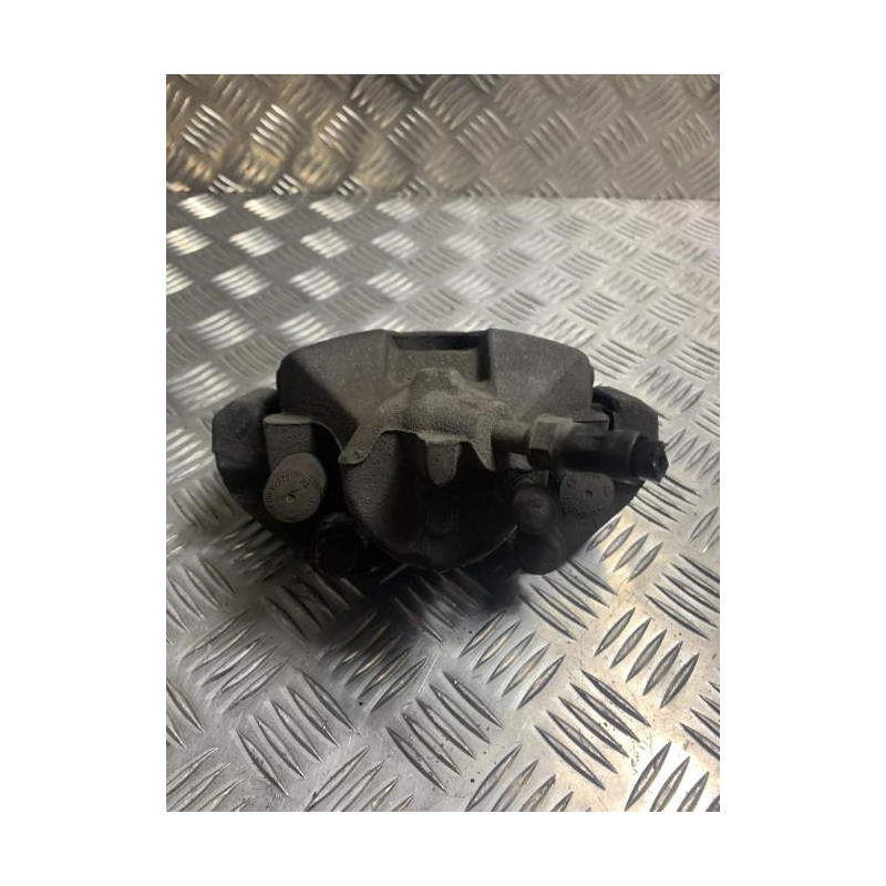 Etrier avant droit (freinage) VOLVO V 50 PHASE 2 BREAK d’occasion