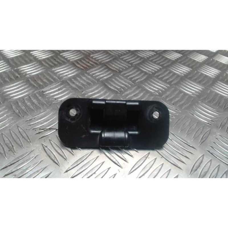 Charniere de porte arriere droit RENAULT KANGOO 2 PHASE 1 d’occasion