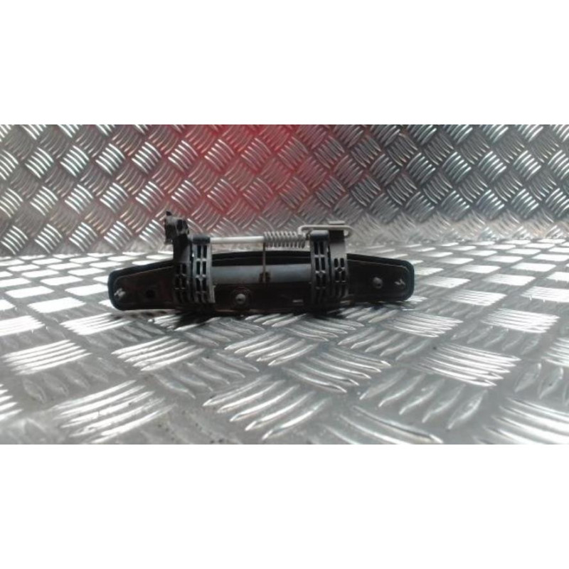 Poignee porte avant gauche DACIA DUSTER 1 PHASE 1 d’occasion