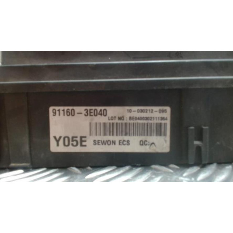 Porte fusible KIA SORENTO 1 PHASE 1 d’occasion