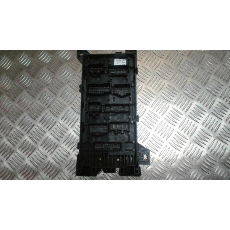 Porte fusible KIA SORENTO 1 PHASE 1 d’occasion