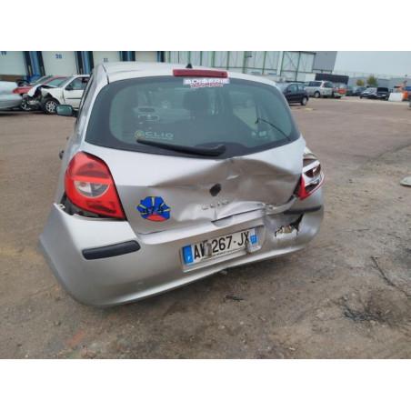 Support de pare chocs avant RENAULT CLIO 3 PHASE 1 d’occasion
