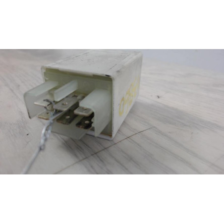 Relais electrique RENAULT R19 PHASE 1 d’occasion
