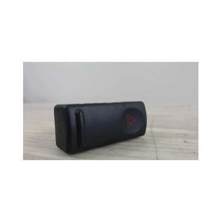 Bouton de warning RENAULT R19 PHASE 1 d’occasion