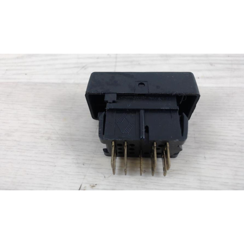 Bouton de warning RENAULT R19 PHASE 1 d’occasion