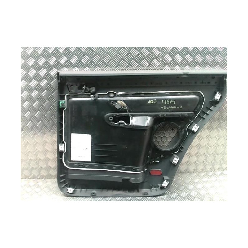 Panneau de porte arriere gauche VOLKSWAGEN TOURAN 2 d’occasion