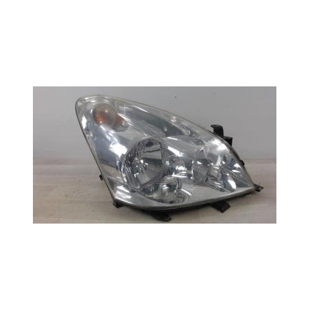Optique avant principal droit (feux)(phare) TOYOTA COROLLA VERSO 2 PHASE 1 d’occasion