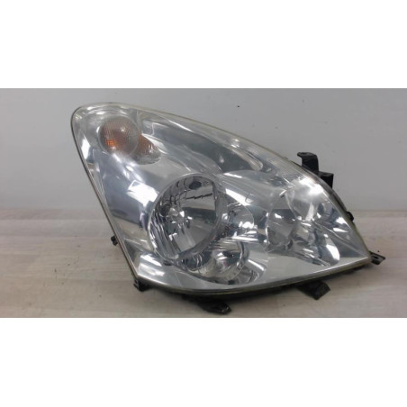 Optique avant principal droit (feux)(phare) TOYOTA COROLLA VERSO 2 PHASE 1 d’occasion