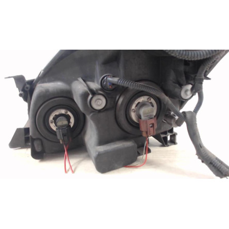 Optique avant principal droit (feux)(phare) TOYOTA COROLLA VERSO 2 PHASE 1 d’occasion