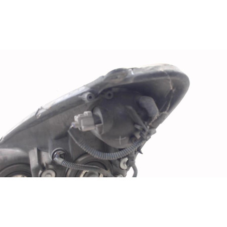 Optique avant principal droit (feux)(phare) TOYOTA COROLLA VERSO 2 PHASE 1 d’occasion