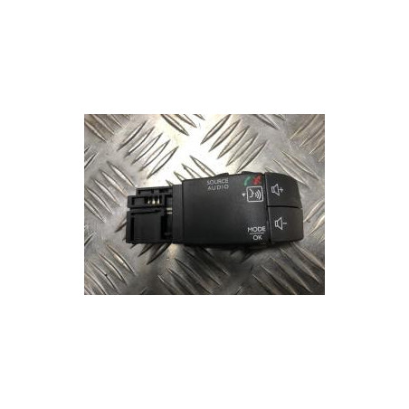 Commande autoradio DACIA DOKKER PHASE 1 d’occasion