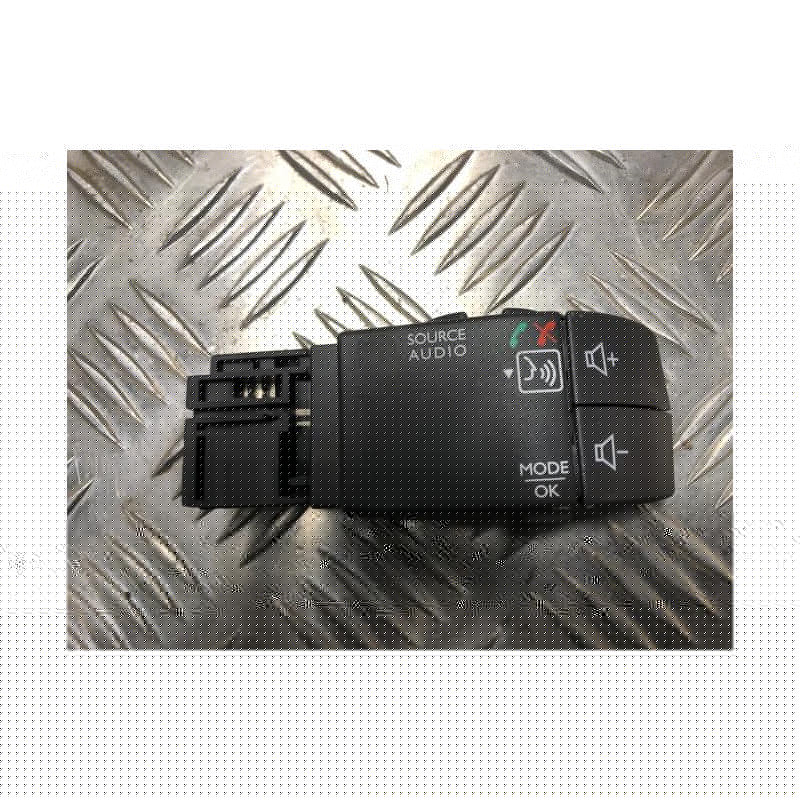 Commande autoradio DACIA DOKKER PHASE 1 d’occasion