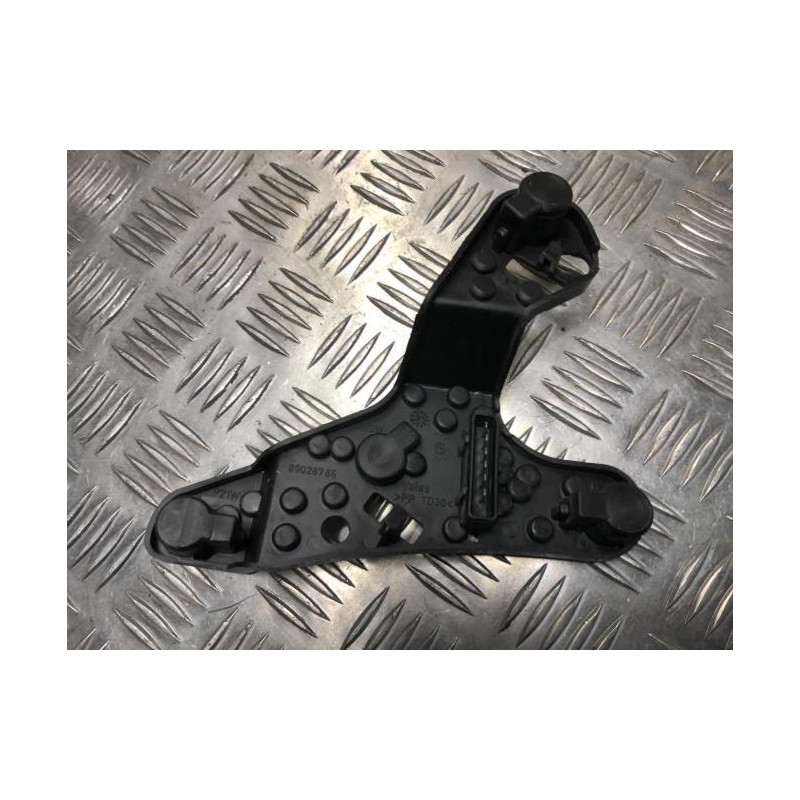 Platine feu arriere gauche TOYOTA AVENSIS 2 PHASE 2 d’occasion