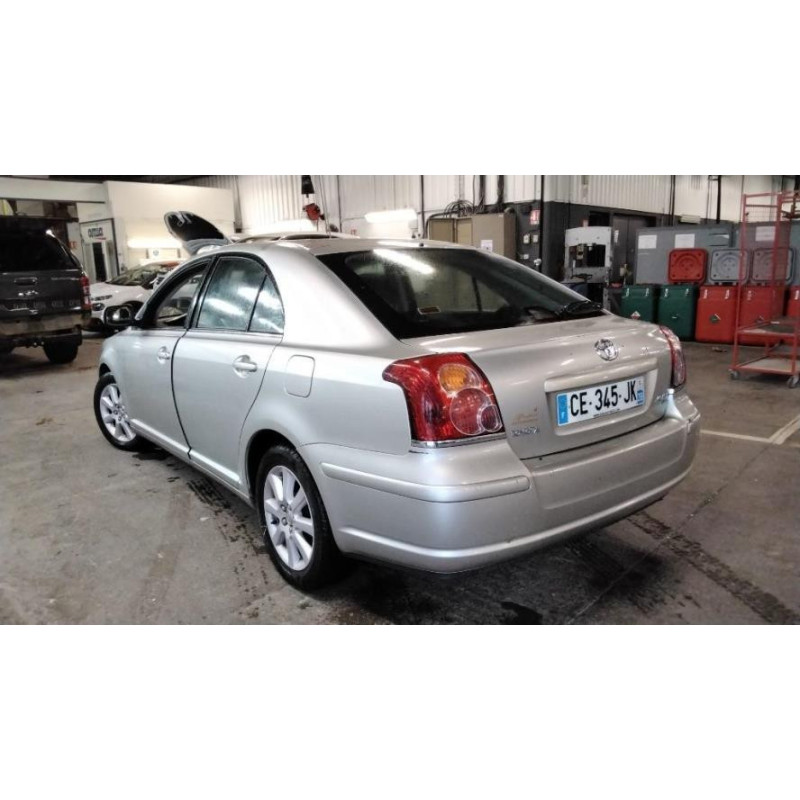 Platine feu arriere gauche TOYOTA AVENSIS 2 PHASE 2 d’occasion