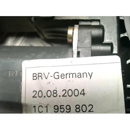Moteur essuie glace avant droit VOLKSWAGEN PASSAT 4 PHASE 2 d’occasion