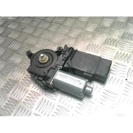 Moteur essuie glace avant droit VOLKSWAGEN PASSAT 4 PHASE 2 d’occasion