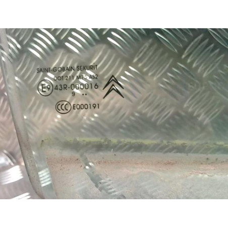 Vitre avant droit CITROEN C4 PICASSO 1 d’occasion