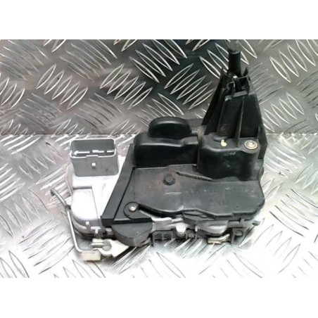 Serrure avant droit PEUGEOT 307 PHASE 2 BREAK d’occasion