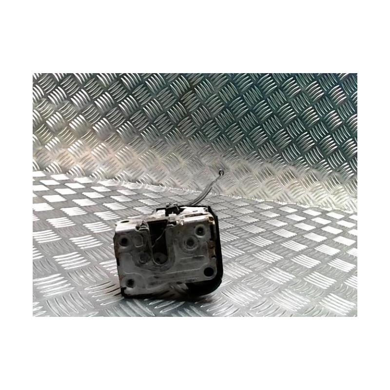 Serrure avant droit RENAULT CLIO 2 PHASE 2 d’occasion
