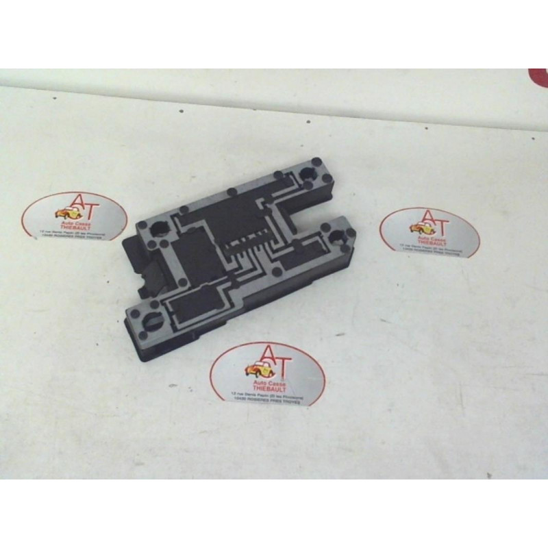 Platine feu arriere droit RENAULT CLIO I PHASE 2 d’occasion