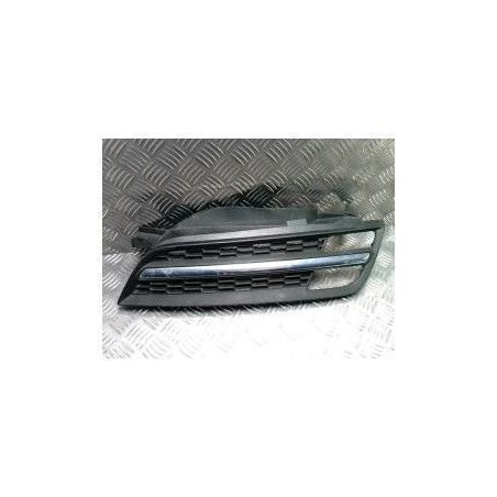 Calandre gauche NISSAN MICRA 3 PHASE 2 d’occasion