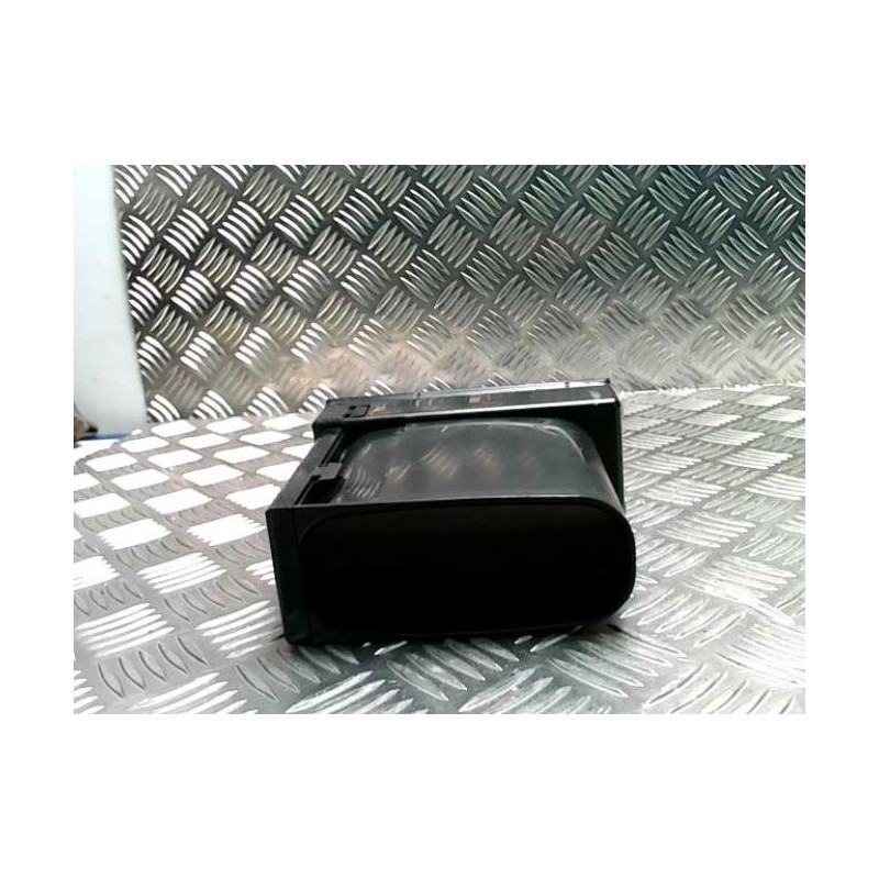 Aerateur tableau de bord avant droit AUDI A6 1 AVANT BREAK d’occasion