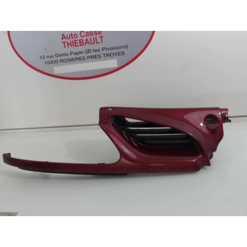 Calandre droite RENAULT MEGANE d’occasion