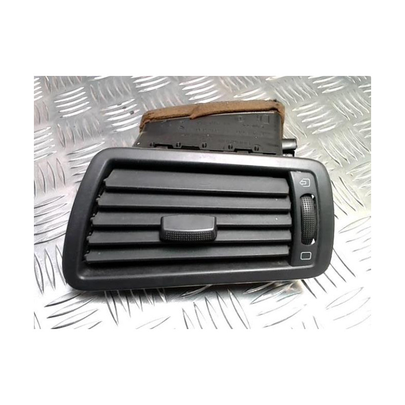 Aerateur tableau de bord avant droit CITROEN C8 d’occasion