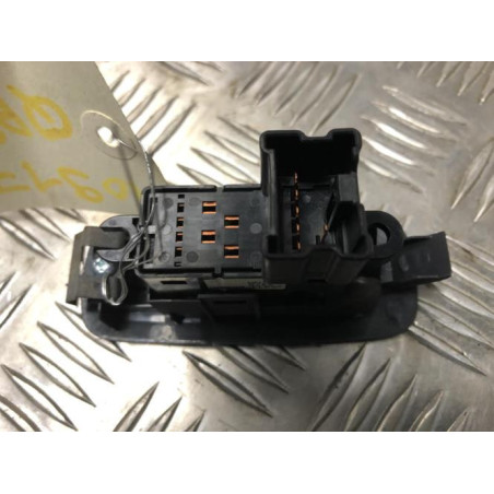 Interrupteur de leve vitre avant droit NISSAN QASHQAI 1 PHASE 2 d’occasion