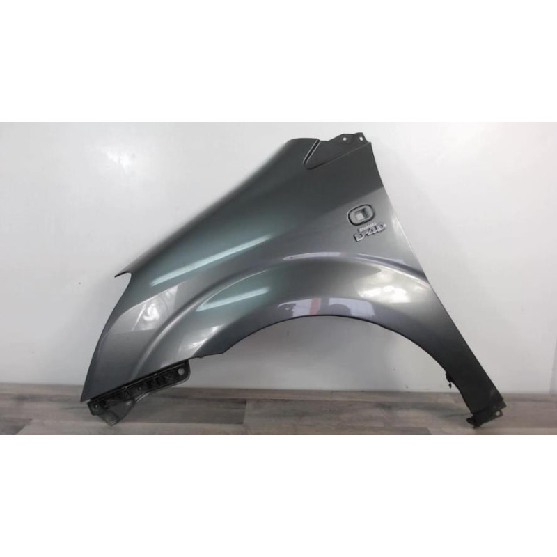 Aile avant gauche TOYOTA COROLLA VERSO 2 PHASE 1 d’occasion