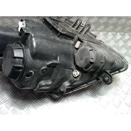 Optique avant principal droit (feux)(phare) FIAT ULYSSE 2 d’occasion