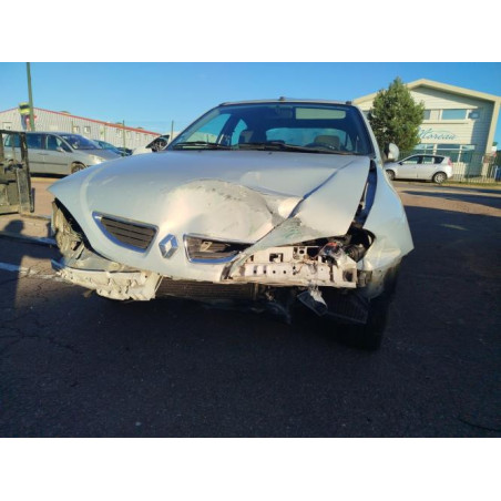 Platine feu arriere gauche RENAULT MEGANE 1 PHASE 2 d’occasion