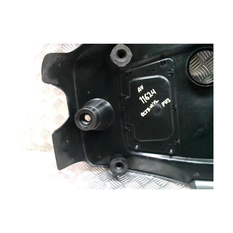 Cache moteur  SKODA OCTAVIA 1 PHASE 2 BREAK d’occasion