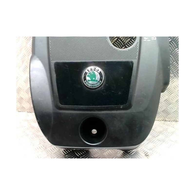 Cache moteur  SKODA OCTAVIA 1 PHASE 2 BREAK d’occasion