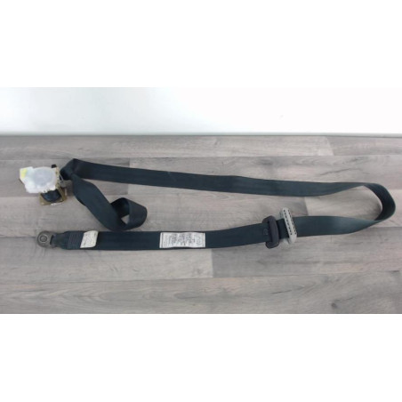 Ceinture arriere gauche TOYOTA COROLLA VERSO 2 PHASE 1 d’occasion