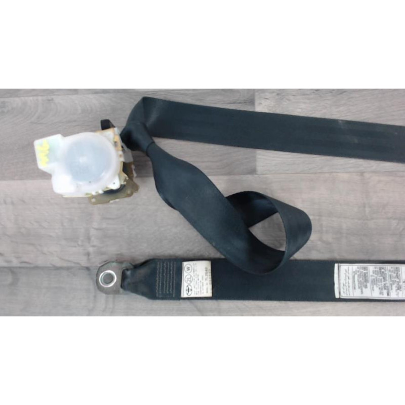 Ceinture arriere gauche TOYOTA COROLLA VERSO 2 PHASE 1 d’occasion